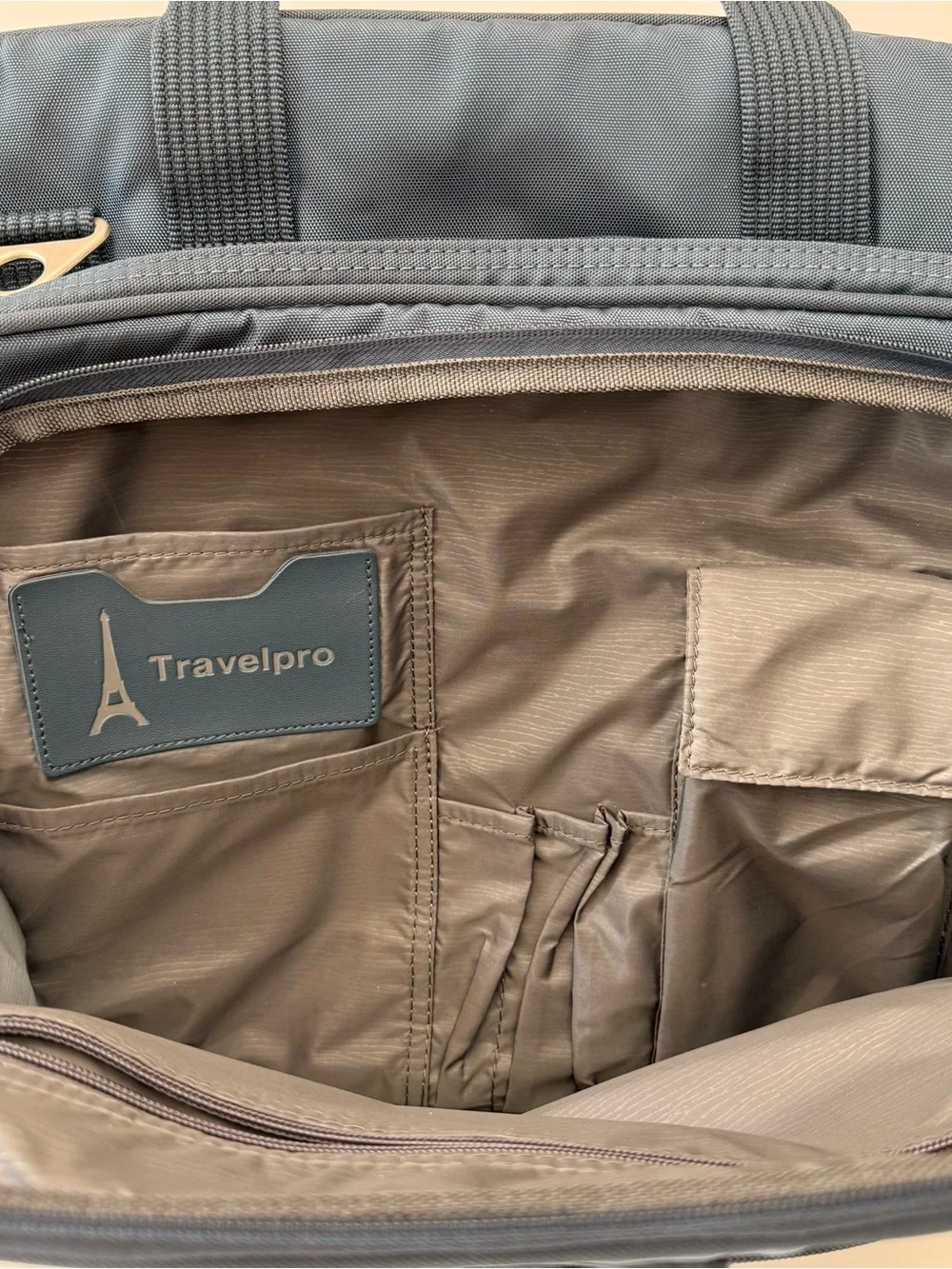 Travelpro Crew 16”Rolling Business Bag Blue Wheeled Carry On Travel Luggage Tote